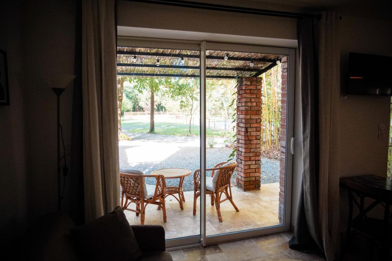 Ferienwohnung Domaine Des Eglantiers Cardet Exterior foto